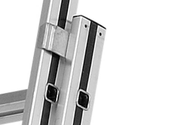 Hymer Double Section Rope Operated Extension Ladders Rung Lock