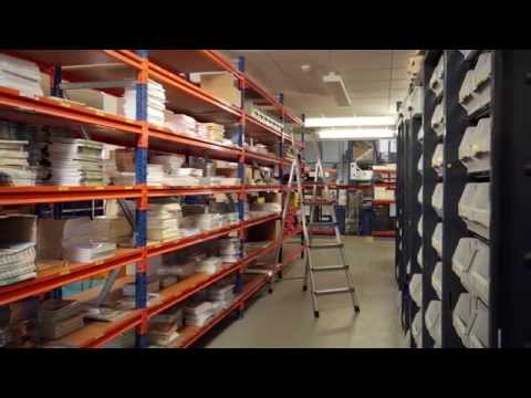 Z600 Anodised Step Ladders with Handrails - 6 Tread