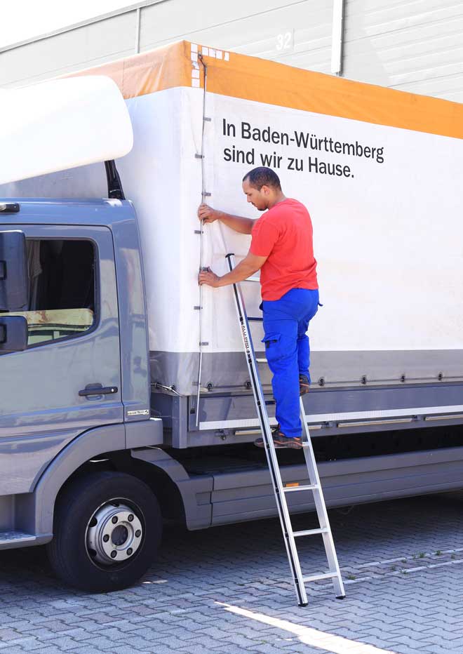Man using Hymer Single-2.31m