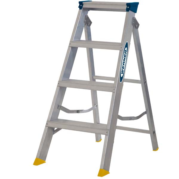 Werner EN131 Professional Builders Swingback Step Ladder - 4 Tread