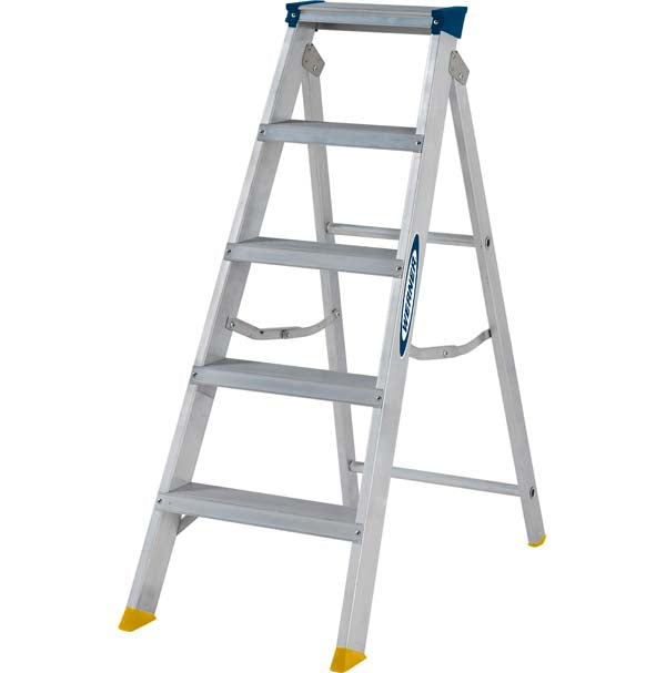 Werner EN131 Professional Builders Swingback Step Ladders