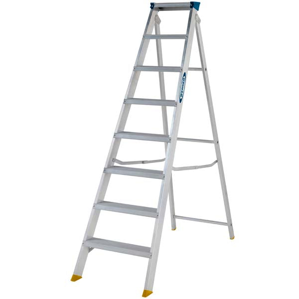 Werner EN131 Professional Builders Swingback Step Ladder - 8 Tread