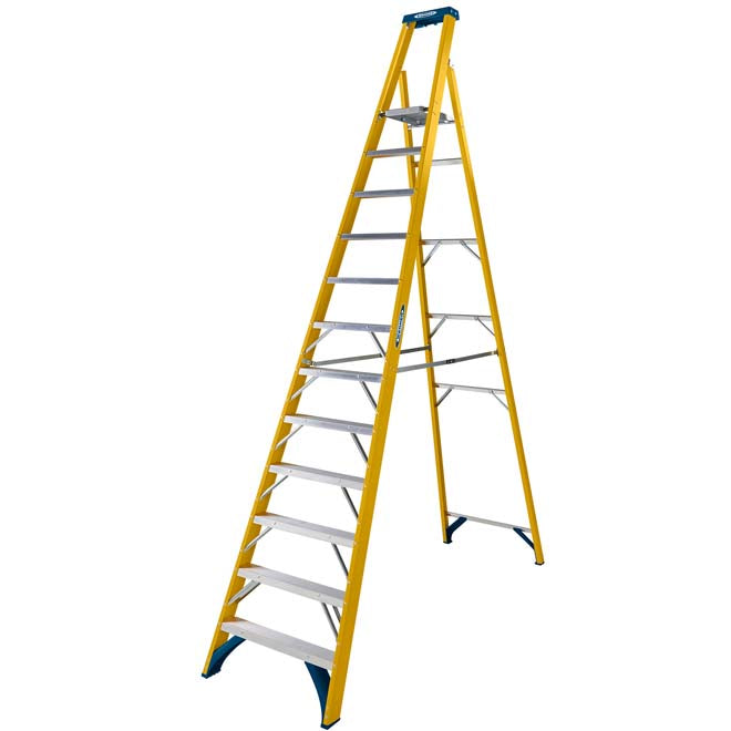 12 Tread Werner 717 Fibreglass Platform Step