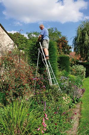 Platform Tripod Ladder - 1 Adjustable Leg